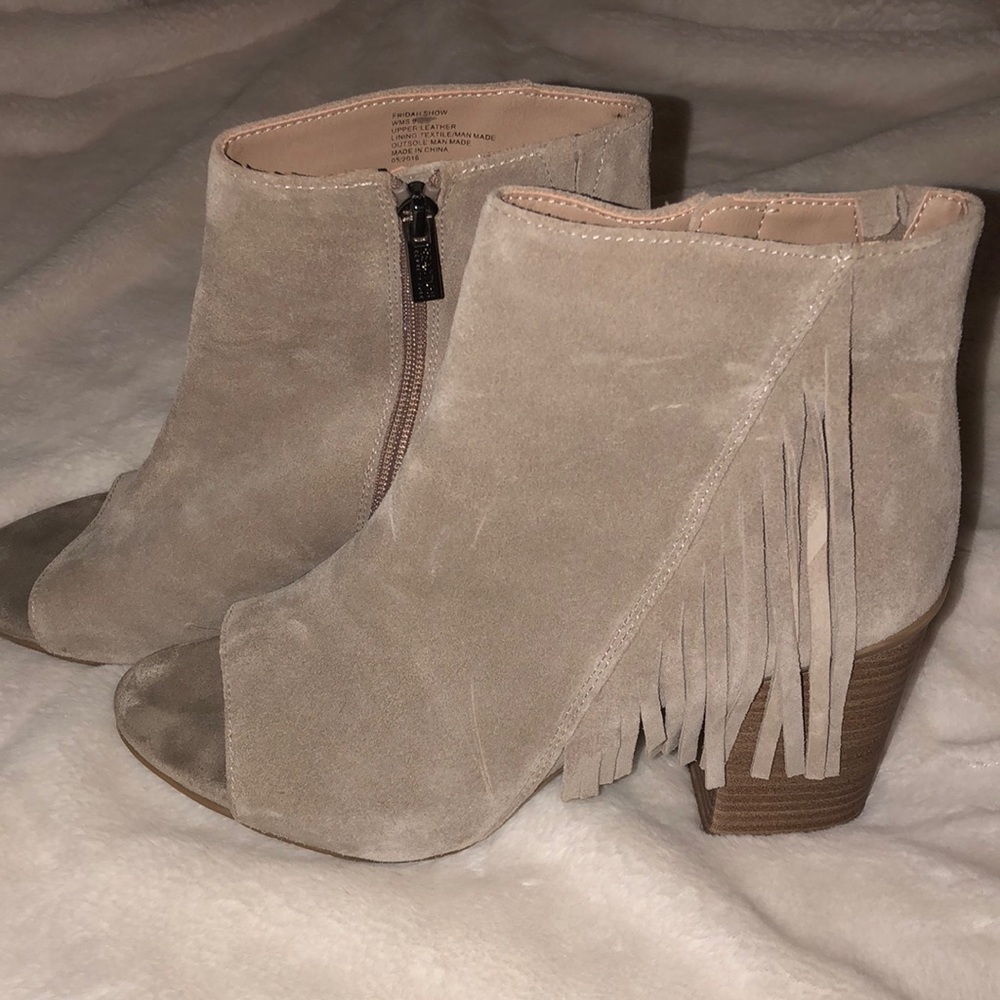 SOLD Suede heeled boot with fringe size 9